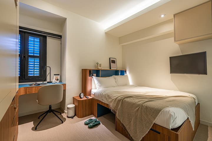 Premium Suite